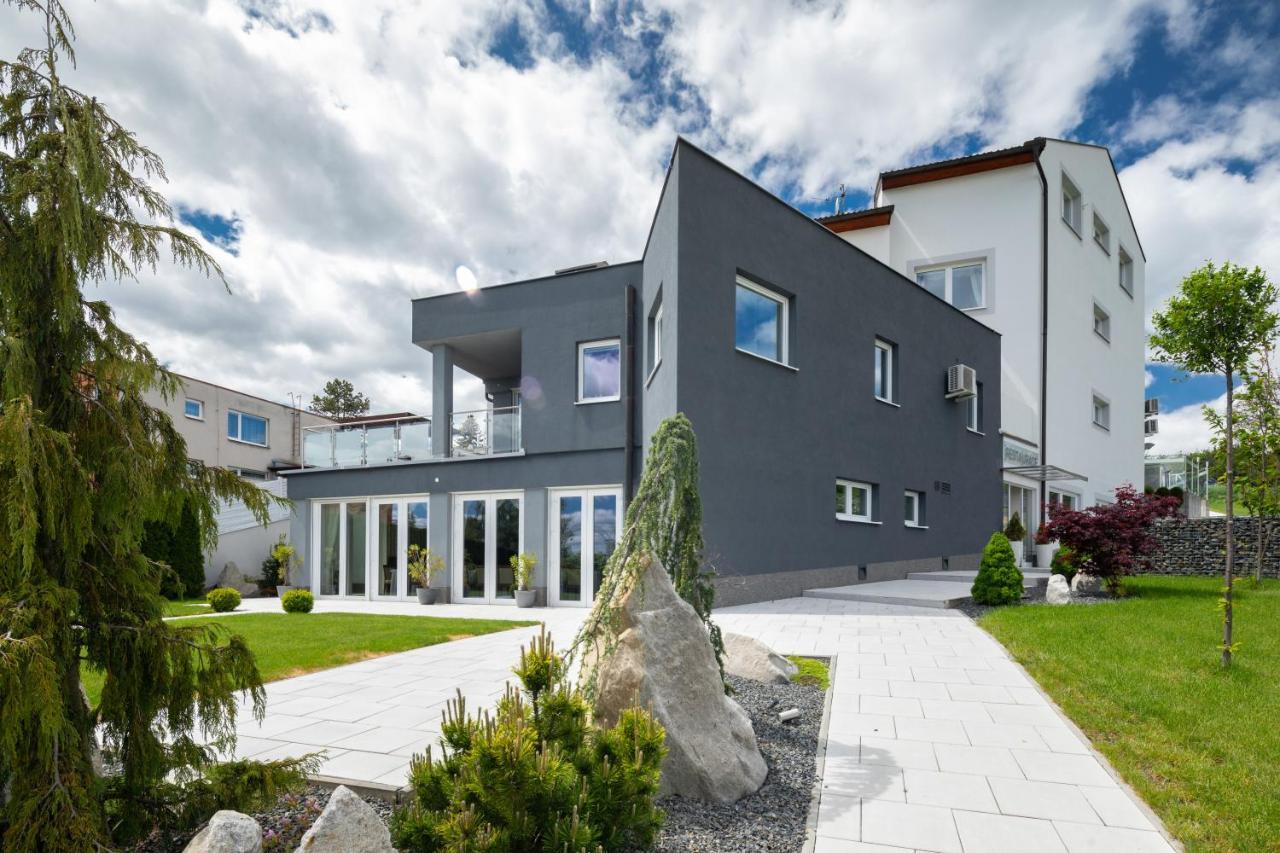 Penzion Uno Zlin Exterior photo